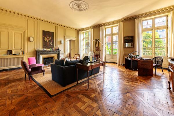 Acheter appartement 7 pièce(s) 265 m² - Photo