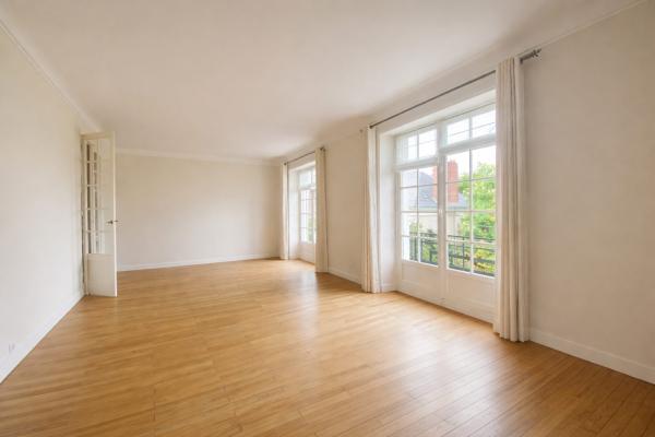 Louer appartement 5 pièce(s) 108 m² - Photo