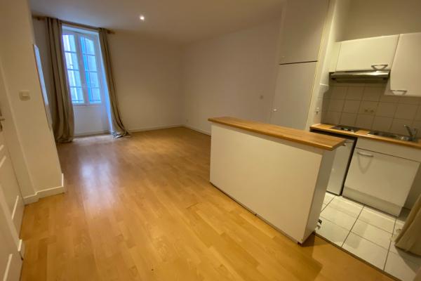 Louer appartement 1 pièce(s) 28 m² - Photo