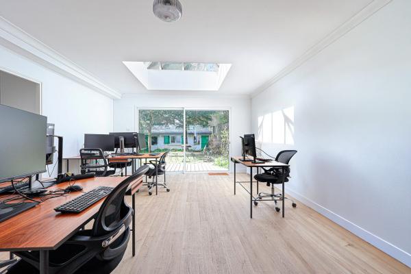 Louer bureau 5 pièce(s) 120 m² - Photo